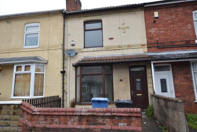 Viewed 688 times in the last 30 days. This two bedroom terrace has an upgraded kitchen, new carpets and floorings throughout, it is available now. Marketed by Spruce Tree Lettings, 01332 494724.