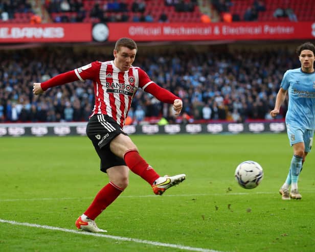 John Fleck in action for Sheffield United against his former club Coventry City at Bramall Lane: Simon Bellis / Sportimage