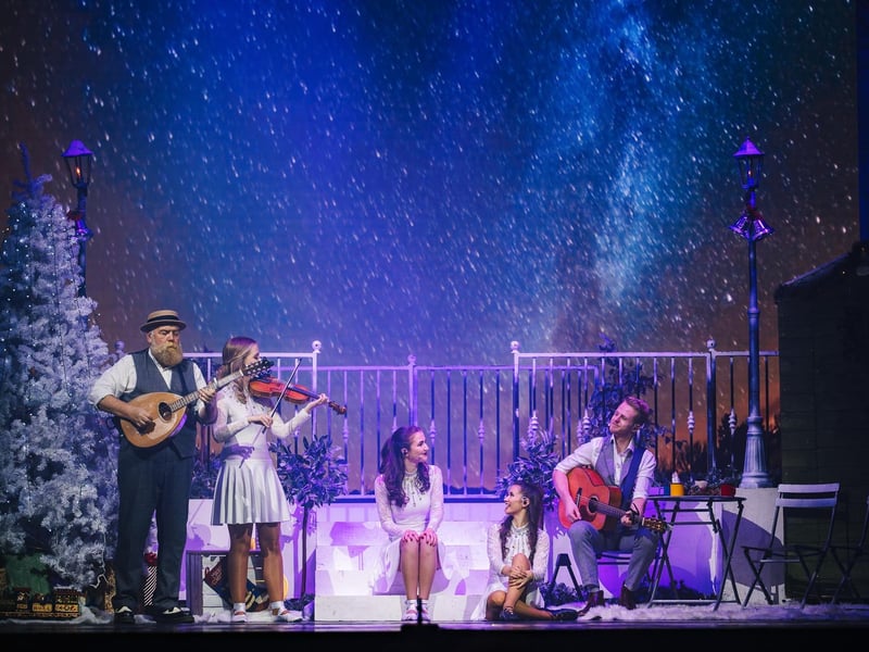 Get ready for a unique blend of Irish music and Christmas cheer at A Fairytale for Christmas. This concert at the City Hall will get you tapping your feet to a mix of Yuletide favourites and Irish classics. 📍 City Hall Oval Hall, Barkers Pool, Sheffield, S1 2JA