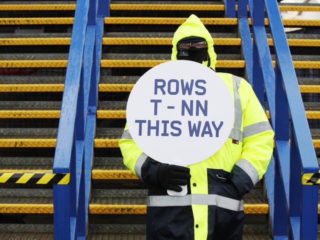 Pompey fans arrive for the first time in 9 months due to Corona restrictions