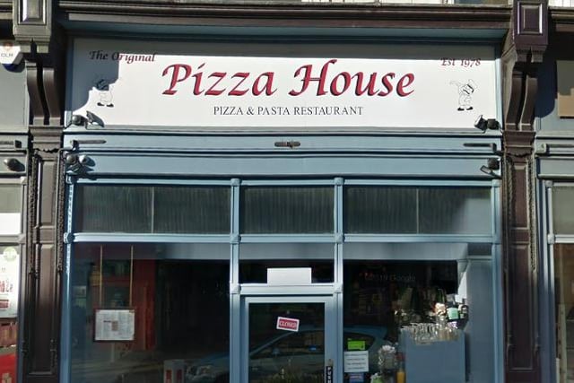 The Pizza House offers a great selection of popular pizzas, but if it's not on the menu then you can always ask - if they can make it for you, they will. There’s also a wide selection of pasta dishes to choose from, and they also offer gluten-free options.