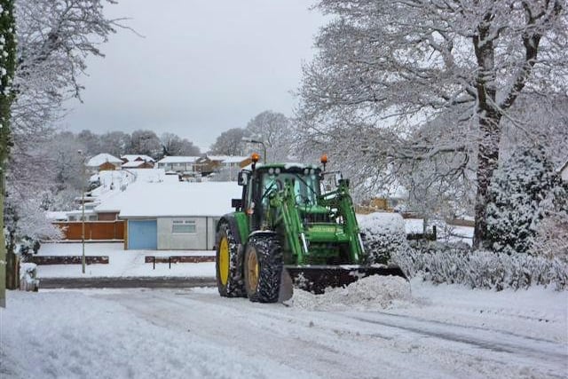 Hampshire County Council clearing the roads in Durley Avenue, Cowplain.