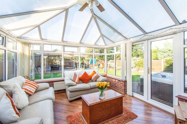 Conservatory 12' 8" x 12' 5" ( 3.86m x 3.78m )
With side and rear facing double glazed windows providing a beautiful outlook to the rear garden. There are side facing French doors which lead to the rear garden and a central heating radiator.