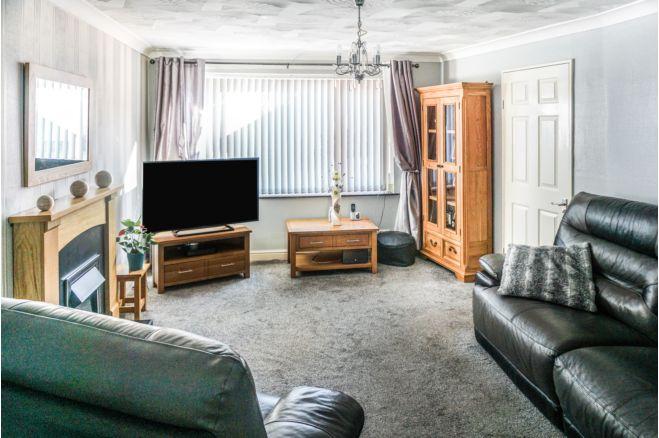The property includes lounge, kitchen/diner with fitted kitchen, three bedrooms on the first floor, two double rooms and a good sized single, family bathroom. Visit https://www.purplebricks.co.uk/property-for-sale/3-bedroom-detached-house-sheffield-1137740