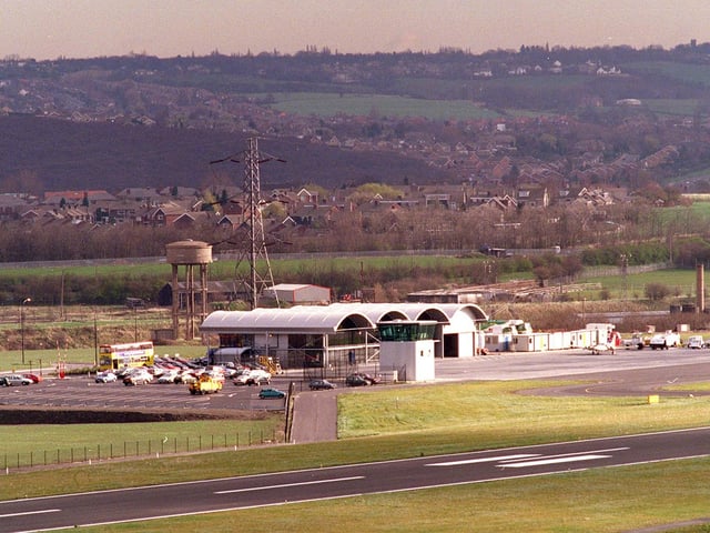 Shefield City Airport's size ultimately cost it as there was too little room to expand to accommodate the larger jets used during the boom in low-cost fligths