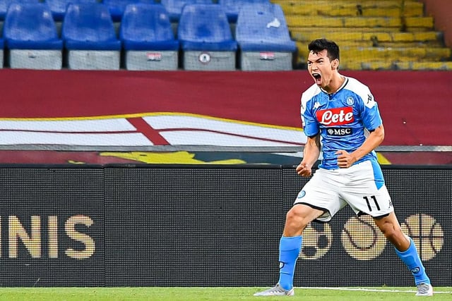 Hirving Lozano of Napoli celebrates after scoring a goal during the Serie A match between Genoa CFC and SSC Napoli at Stadio Luigi Ferraris on July 8, 2020 in Genoa, Italy.