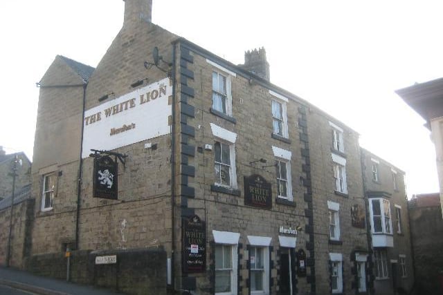 The White Lion was situated on Holker Avenue. This pub closed c.2011.