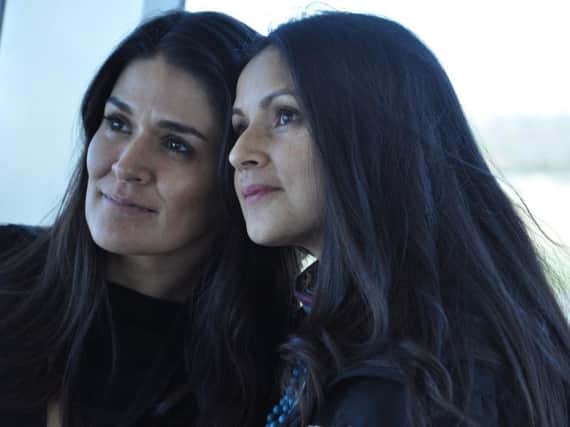 Crowdfunding Columbian sisters Elizabeth and Sara
