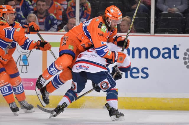 Steelers' Josh Pitt gets stuck in against Dundee