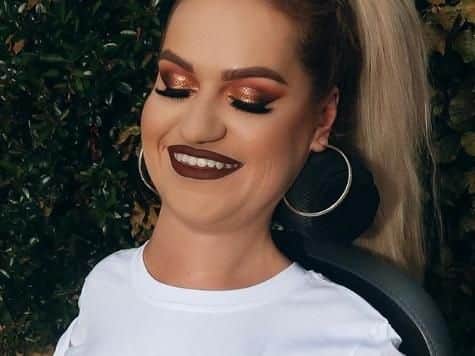 Tess says she had received comments such as - 'who cares if she can blend (eyeshadow) she can't walk' (Picture: @Tess.daly)