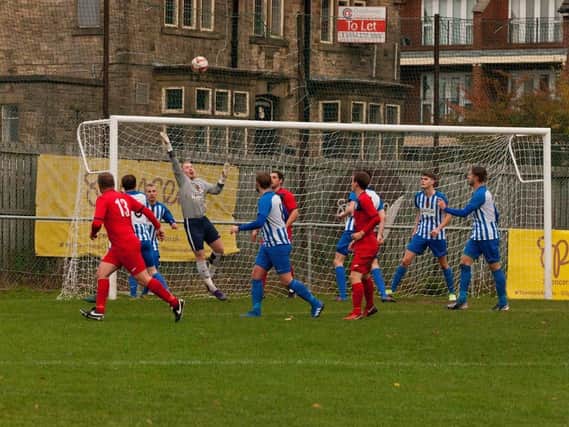 Action from the Hallam FC v Armthorpe Welfare game