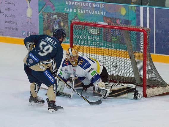 Eric Neiley in action for MKL