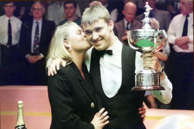 World Professional Snooker Championships at the Crucible Theatre, Sheffield
Sealed with a kiss - Stephen Hendry with the trophy gets a kiss from girlfriend Mandy Tart - 30th April 1995