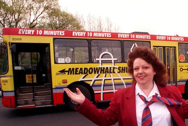 When Meadowhall first opened, buses served the shopping centre from the city centre every ten minutes.