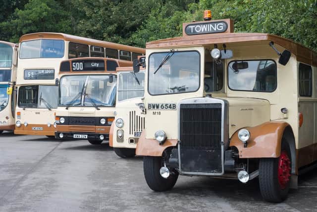 The towing bus often came to the rescue of the brown and cream fleet for breakdowns in the early 1980s.