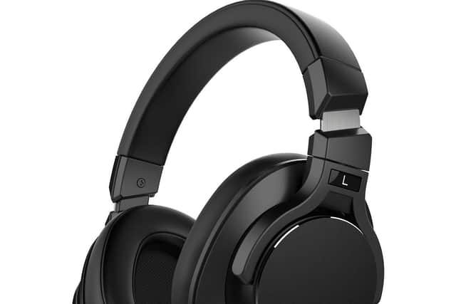 The Mixcder E8 Active Noise Cancelling Headphones