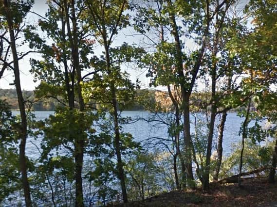 Upper Mystic Lake, Winchester, Massachusetts (Google Earth)