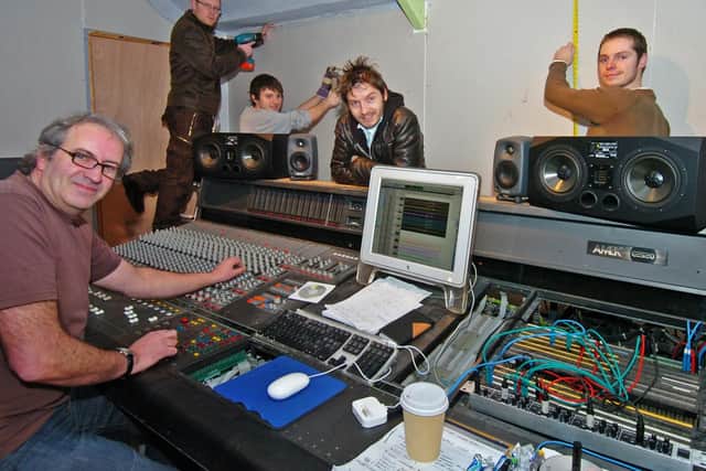 Alan Smyth (left) in the 2fly recording studio