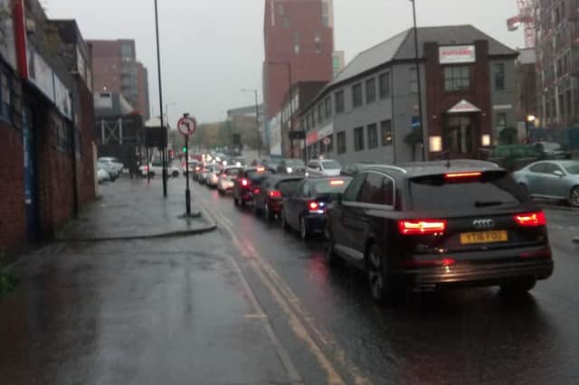 Commuter chaos on Broad Lane