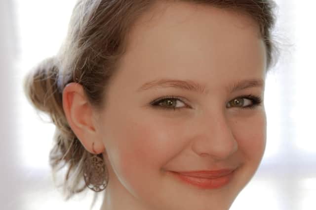 Cellist Laura van der Heijden