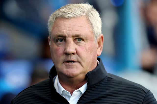 Aston Villa manager Steve Bruce during the Sky Bet Championship match at the Madjeski Stadium, Reading. PRESS ASSOCIATION Photo. Picture date: Tuesday August 15, 2017. See PA story SOCCER Reading. Photo credit should read: Jonathan Brady/PA Wire. RESTRICTIONS: EDITORIAL USE ONLY No use with unauthorised audio, video, data, fixture lists, club/league logos or "live" services. Online in-match use limited to 75 images, no video emulation. No use in betting, games or single club/league/player publications.