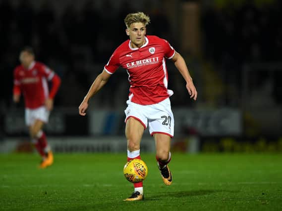 Brad Potts of Barnsley during the Sky Bet Championship match between Burton Albion and Barnsley at Pirelli Stadium on October 31, 2017 in Burton-upon-Trent, England.  (Photo by Gareth Copley/Getty Images)