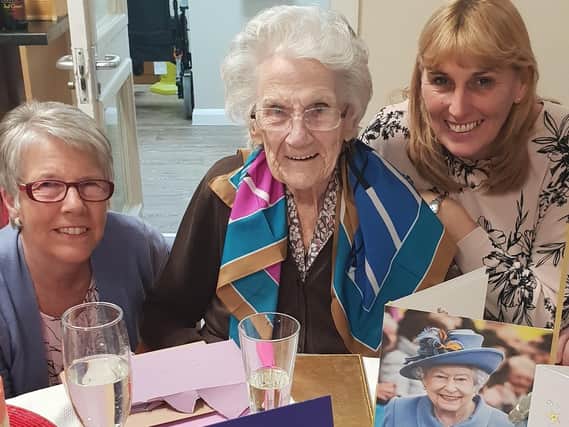Edith Beresford celebrates 100 years with her family