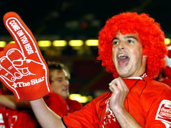 Dale Tonge celebrates promotion with Barnsley in 2006