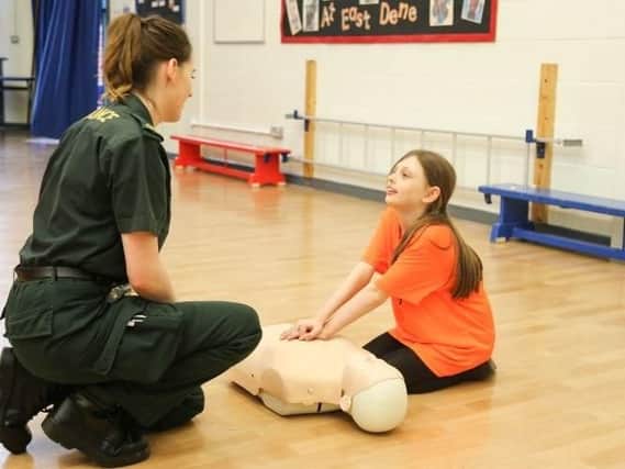 Paramedic science students at Sheffield Hallam University are delivering first aid sessions to primary schools in South Yorkshire