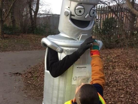 Young, budding environmentalists have been picking up litter from around their school to raise awareness of, and support, the councils Clean Sheffield campaign