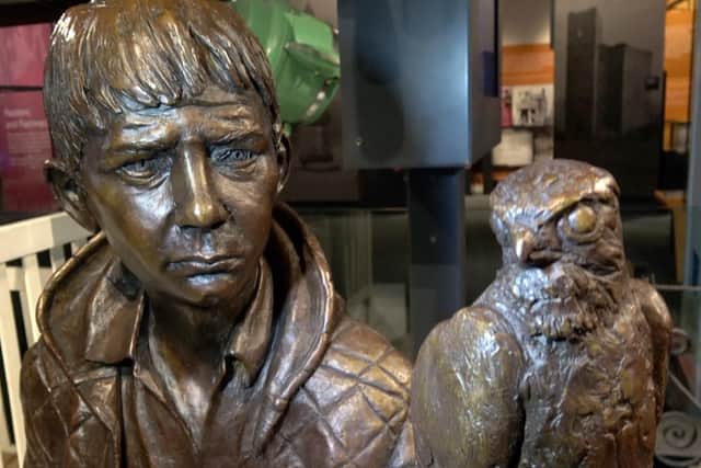 Kes sculpture unveiled at Experience Barnsley
