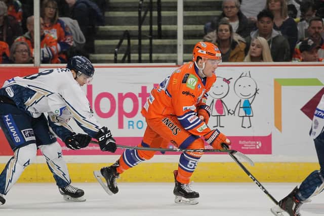 Eric Neiley takes on MKL. Pic by Hayley Roberts