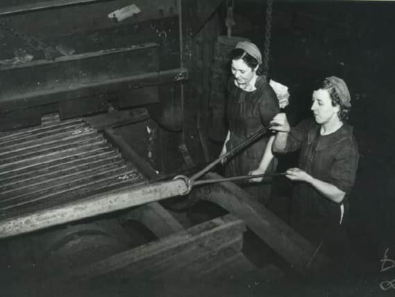 Women of Steel in action at the Steelos plant