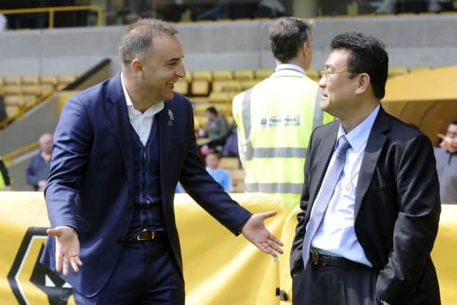 Carlos Carvalhal, left, and chairman Dejphon Chansiri