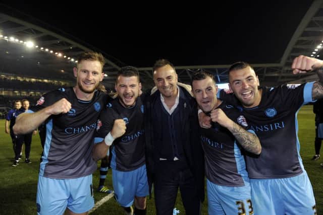Carlos Carvalhal with players