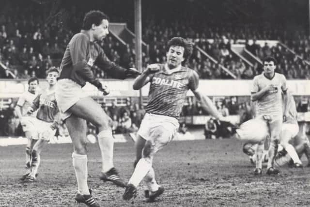 Chesterfield vs Bury
2 February 1985
Bury keeper Brown blocks a Bob Newton shot.