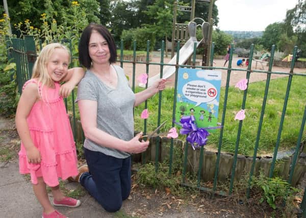High Hazels Park launch of the No Smoking in Parks policy by Sheffield Council
Olivia Hepworth and Cllr Mary Lea with the new signs