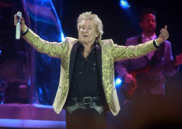 Rod Stewart greets the crowd at Sheffield Arena. Picture: Glenn Ashley.