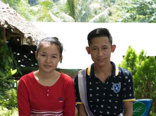 Marjoy Htoo, 19 and Loyal Moo, 20. Photo: Matt Gonzalez-Nada