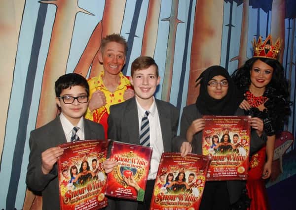 Brinsworth Academy Competition Winners meets the cast of Snow White

The Snow White and the Seven Dwarfs cast met prize winners from Brinsworth Academy live on stage at Rotherham Civic Theatre. The pupils took part in a Writing Club competition held by their school.