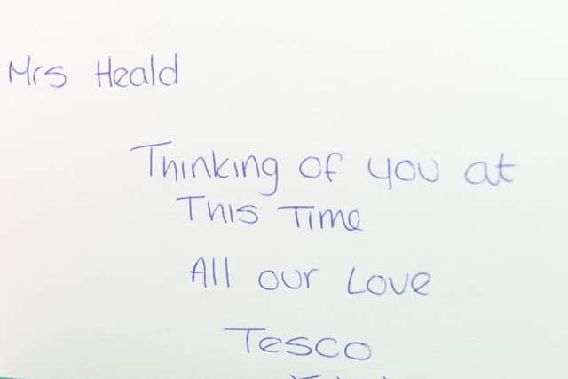 The message inside Linda's card.