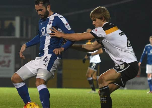 Picture Andrew Roe/AHPIX LTD, Football, EFL Sky Bet League One, Port Vale v Chesterfield, Vale Park, 30/12/16, K.O 7.45pm

Chesterfield's Sam Hird fends off Port Vale's Nathan Smith

Andrew Roe>>>>>>>07826527594
