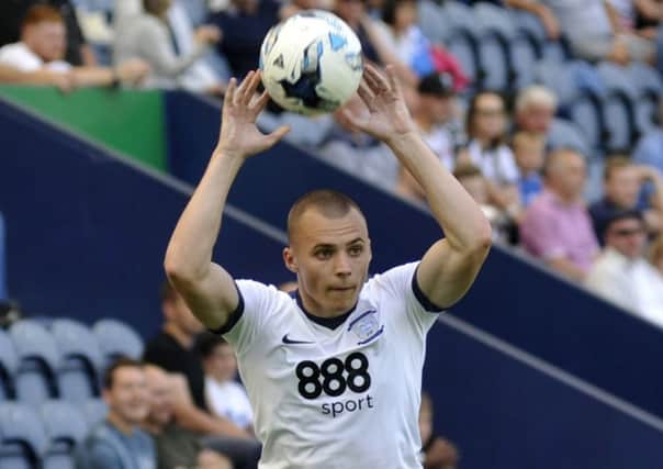 Ex-Man Utd man Liam Grimshaw joins Chesterfield on loan from Preston North End