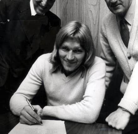 Tony Currie signs from Watford