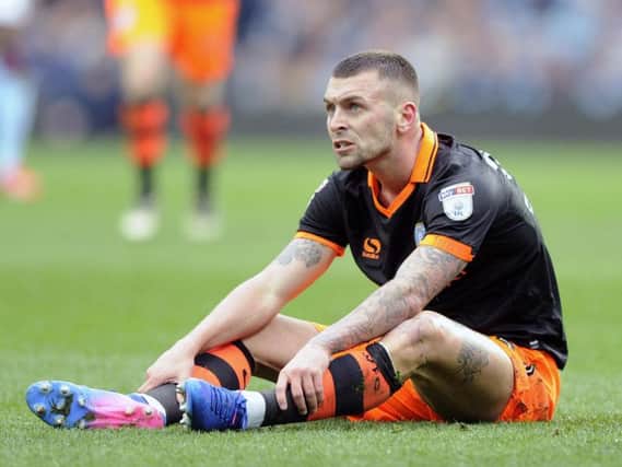 Sheffield Wednesday defender Jack Hunt went down in the box but no penalty was given
