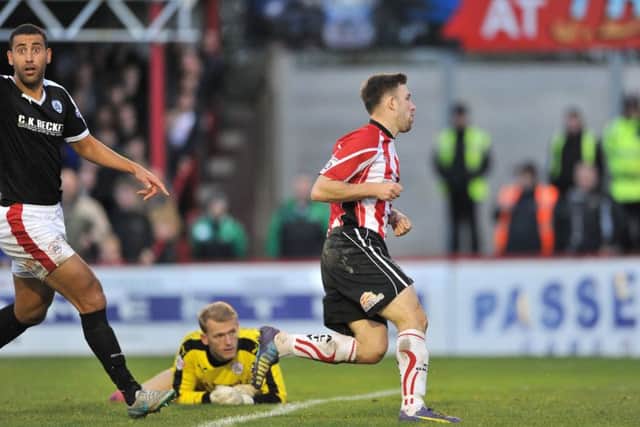 Damian Reeves scoring against Barnsley in 2015