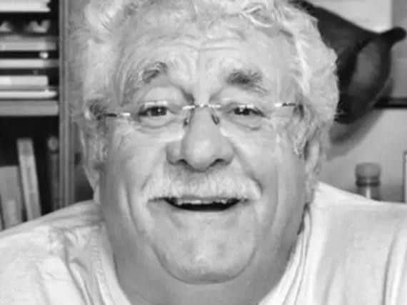 Bobby Knutt.