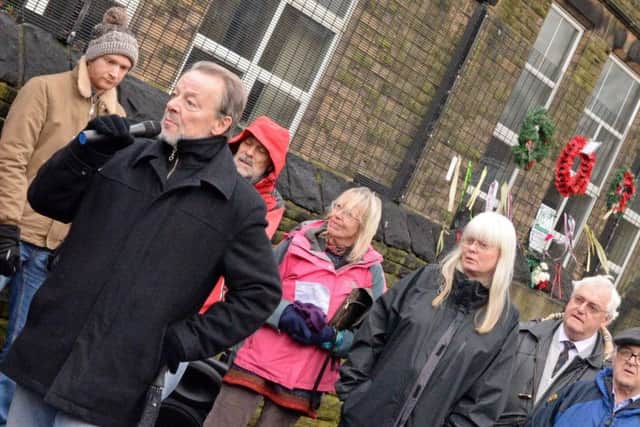 STAG founder Dave Dillner addresses campaigners at the vigil (Marie Caley)
