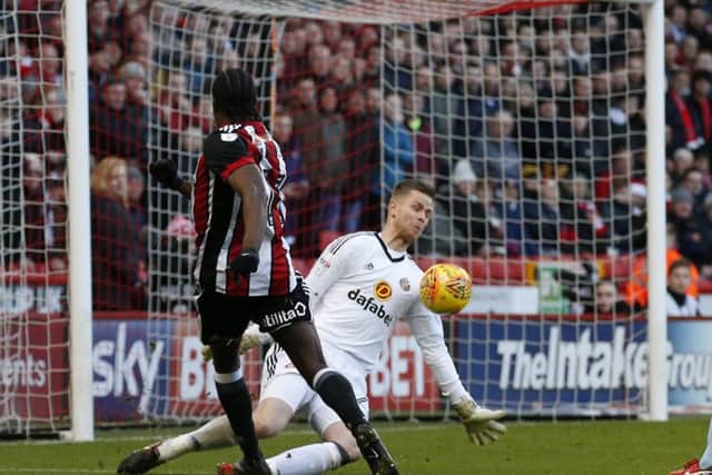 Clayton Donaldson goes close against the visitors from Wearside: Simon Bellis/Sportimage
