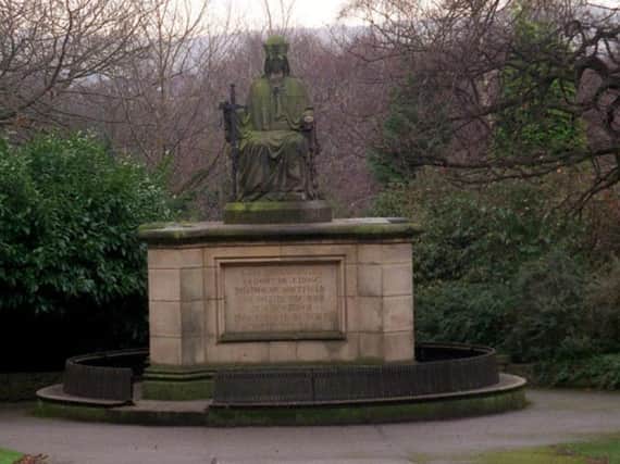 The Crimean War memorial when it was situated in the Botanical Gardens.